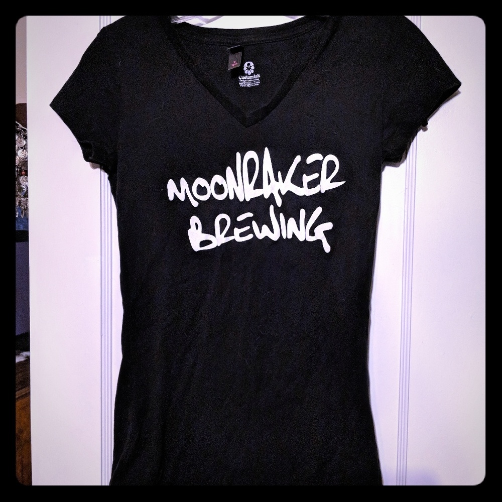 Moonraker Brewing women's v neck